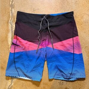 Burnside Men's Black Blue Pink Gradient Swim Trunks - Medium - Waist 34”
